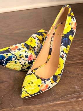 MSGM Yellow and Navy Floral Pointed-Toe Pumps